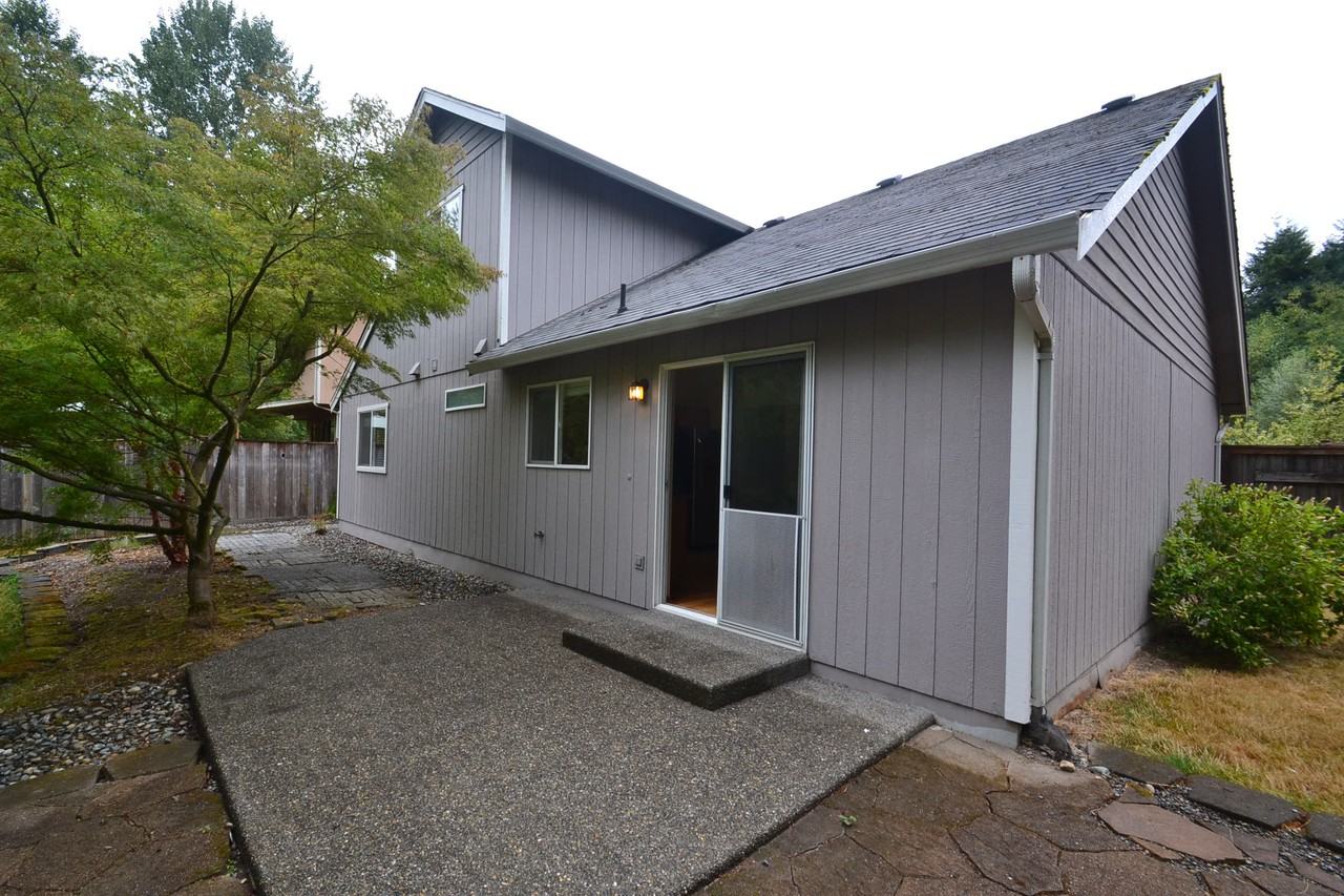 2427 S 354th St - Photo 2 of 16