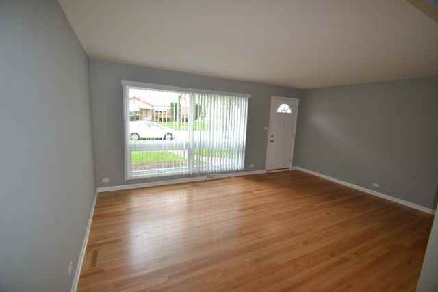 9000 S 48th Ct - Photo 2 of 10