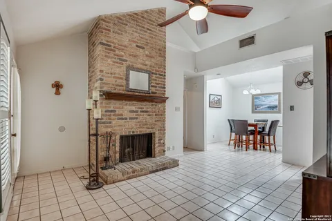 2968 Wood Cir - Photo 2 of 6