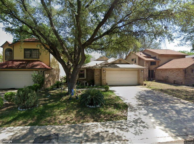 2968 Wood Cir - Photo 3 of 6