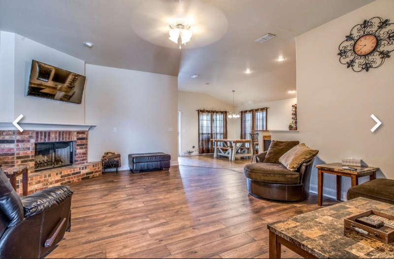 9306 Quincy Ave - Photo 2 of 4