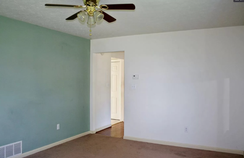 252 Florence Ave - Photo 2 of 10