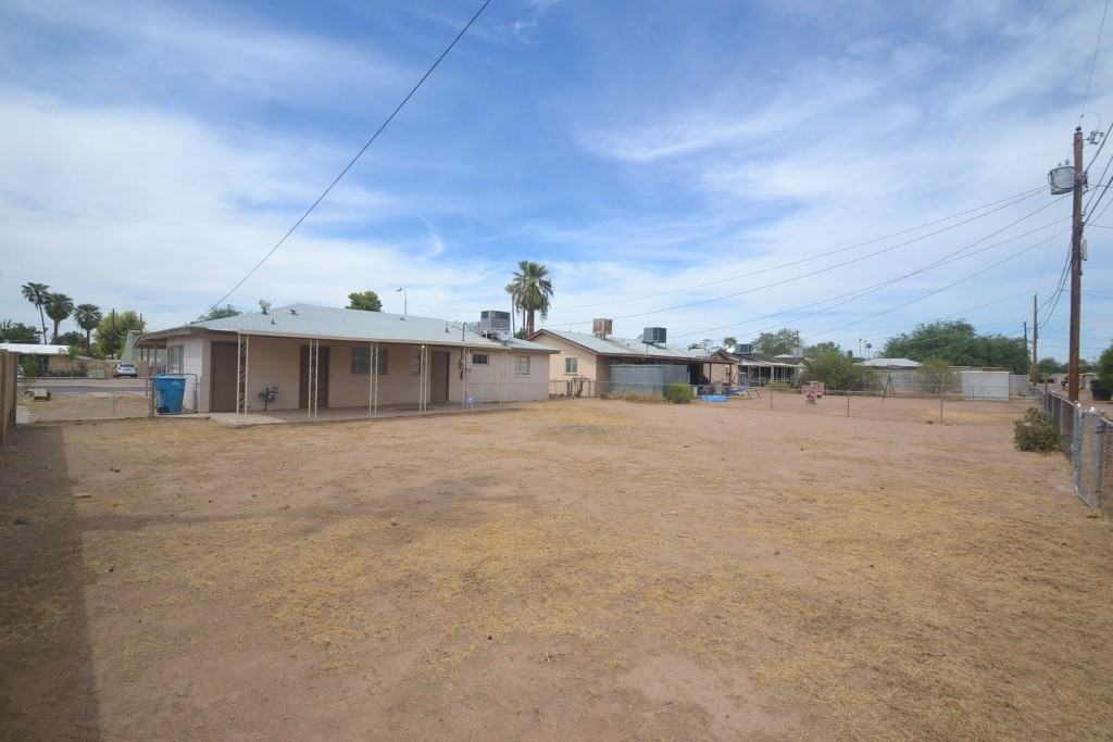 4231 N 31st Ave - Photo 2 of 8