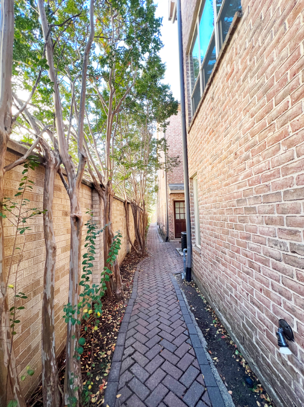 3421 Normandy Ave #2 - Photo 2 of 20