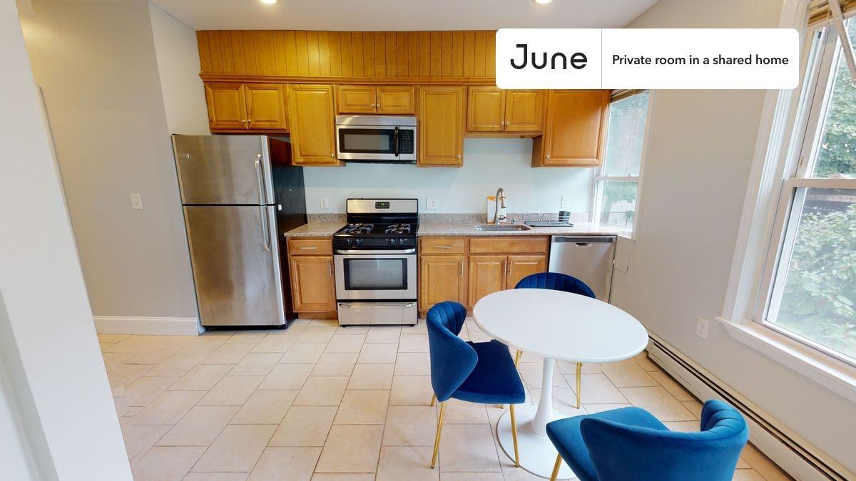 21 Rossmore St #A - Photo 6 of 11