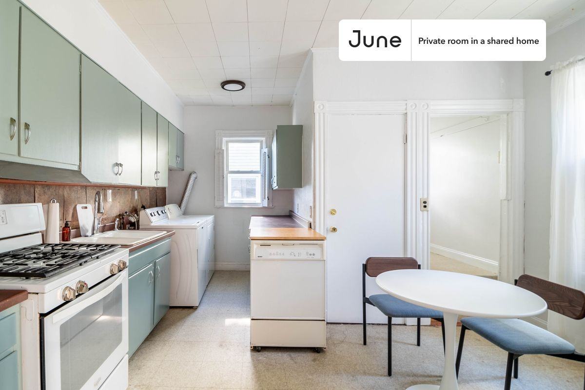 45 Montcalm Ave #C - Photo 7 of 14