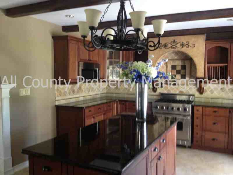 6026 Oakhurst Dr - Photo 2 of 11