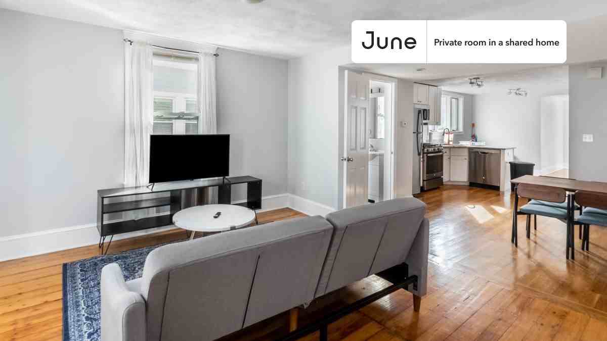 100 Flint St #B - Photo 7 of 17