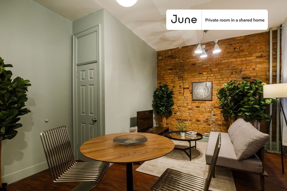 400 W 20th St #C - Photo 5 of 10
