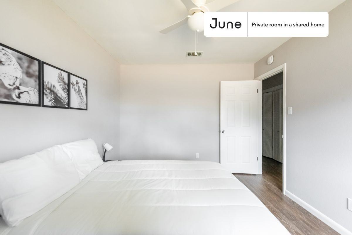 10307 Quail Ridge Dr #A - Photo 4 of 27