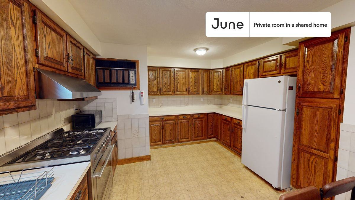 105 Walnut St #C - Photo 5 of 9