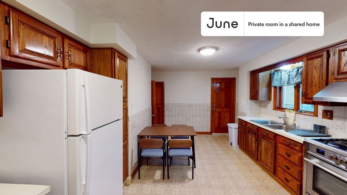 105 Walnut St #C - Photo 6 of 9