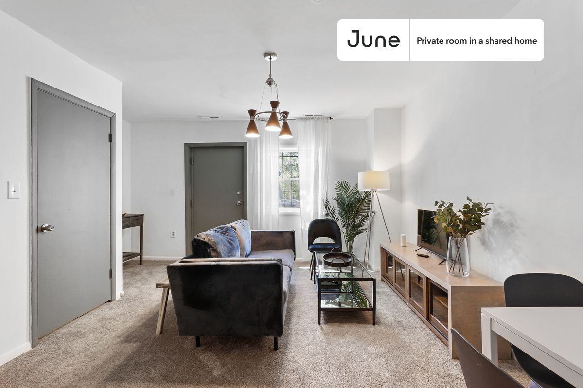 1318 11th St Nw #2A - Photo 4 of 18