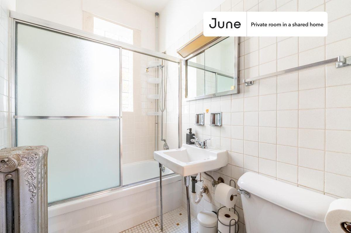 1223 W Gunnison St #C - Photo 5 of 16