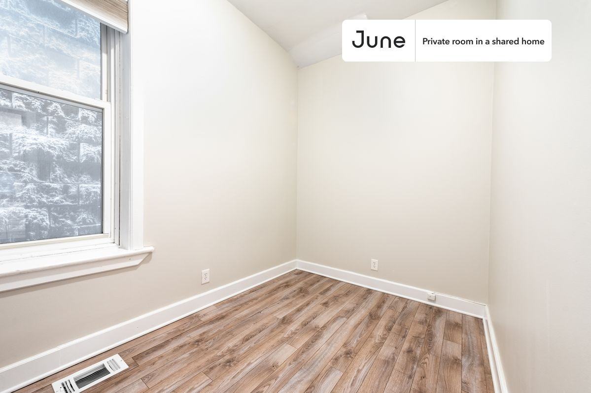 950 North Wolcott Avenue #B - Photo 2 of 22