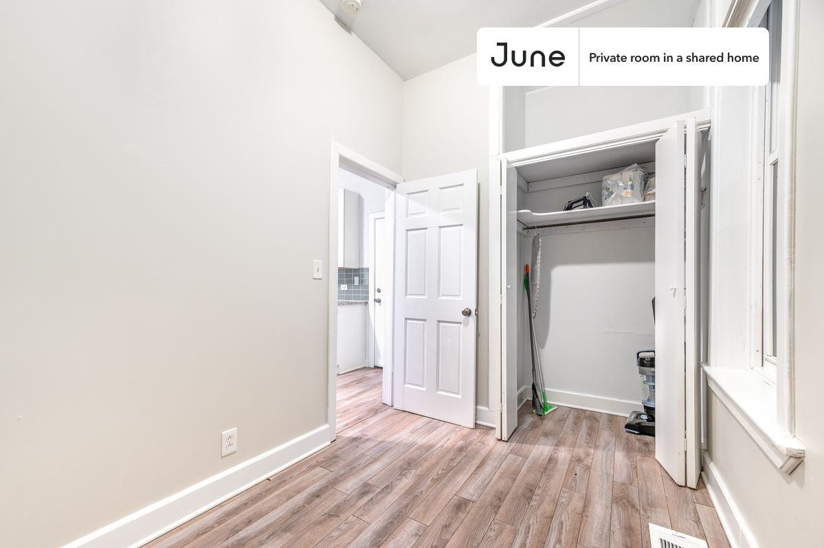 950 North Wolcott Avenue #B - Photo 5 of 22