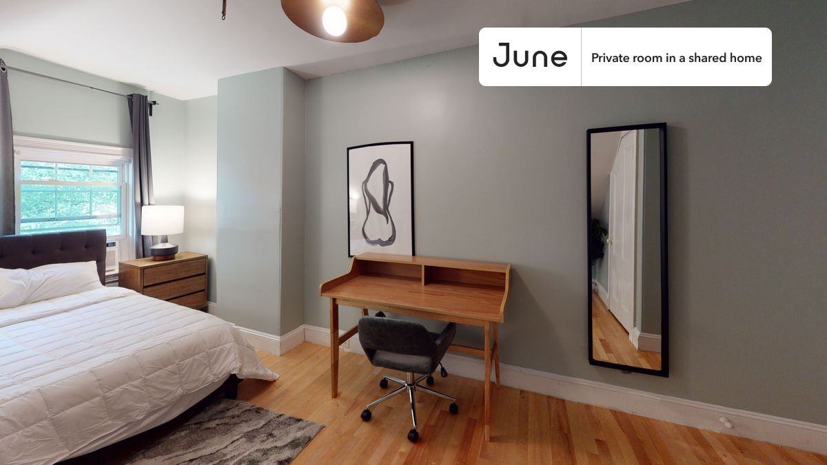 19 Putnam Ave #E - Photo 2 of 22