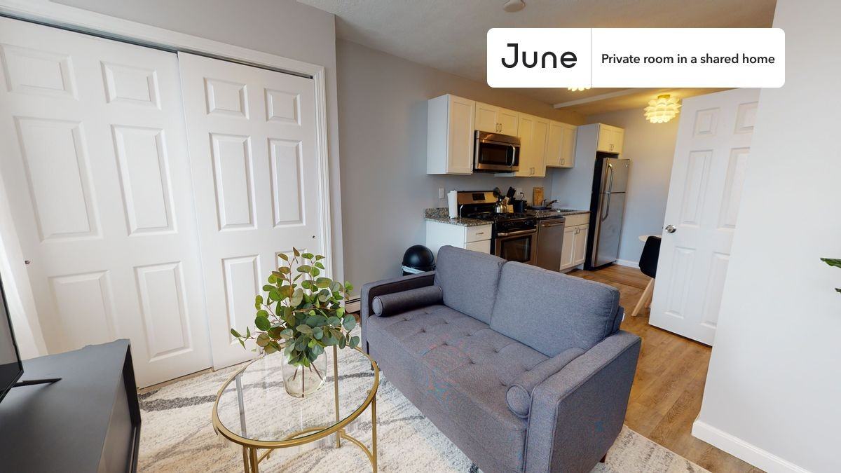 36 N Bennet St #B - Photo 4 of 12
