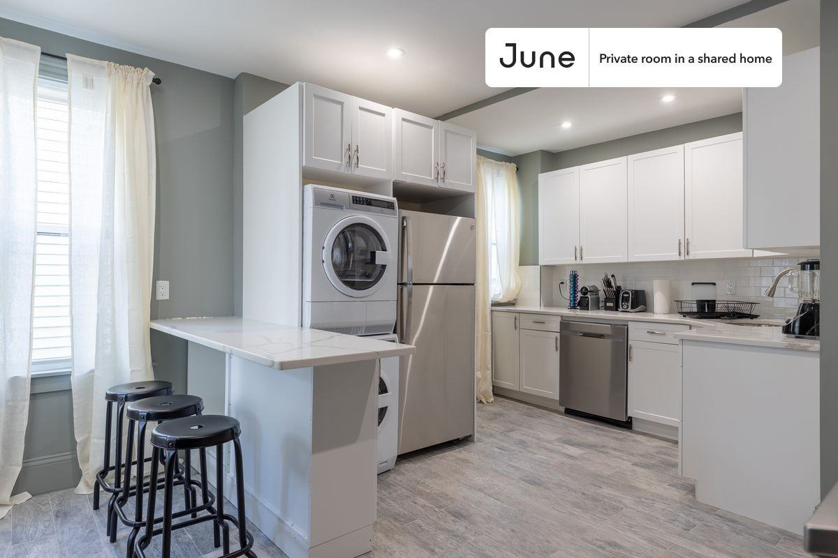 35 Newport St #C - Photo 5 of 12