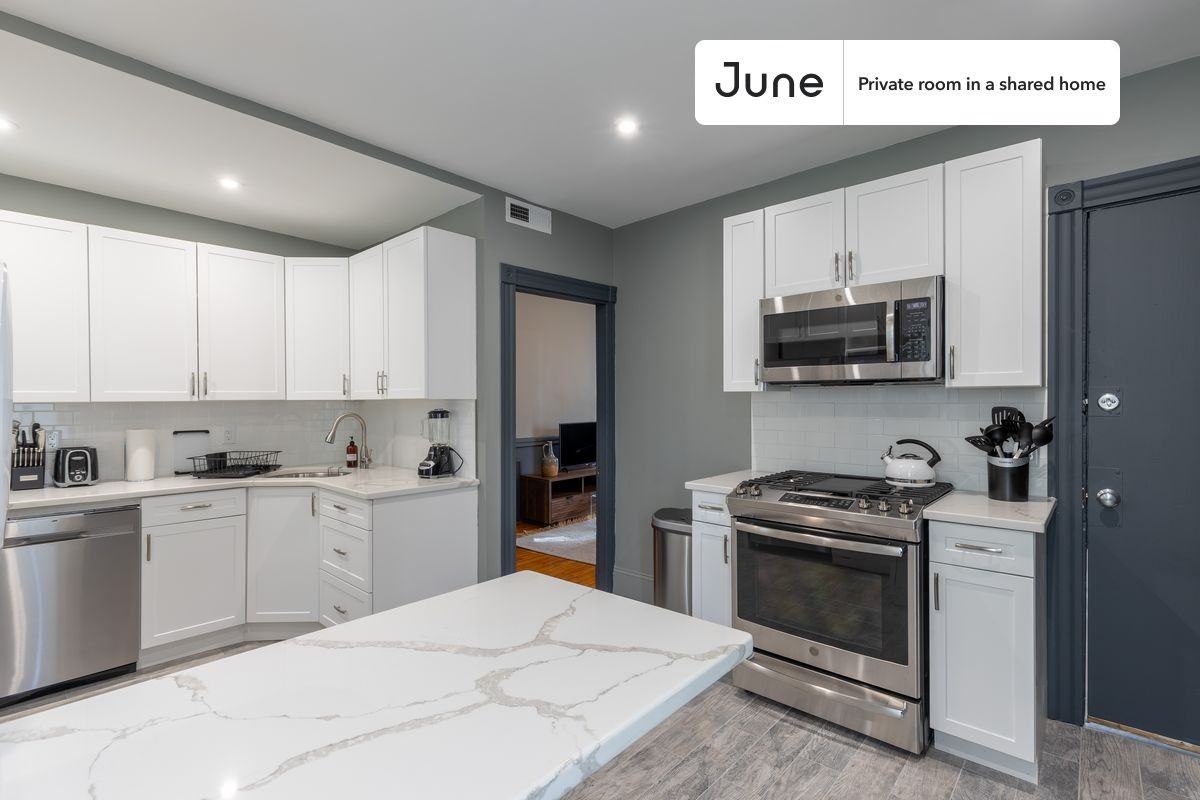 35 Newport St #C - Photo 6 of 12