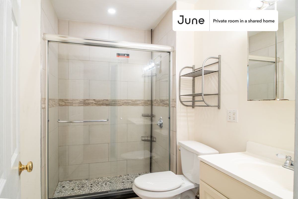 72 Calumet St #D - Photo 4 of 11