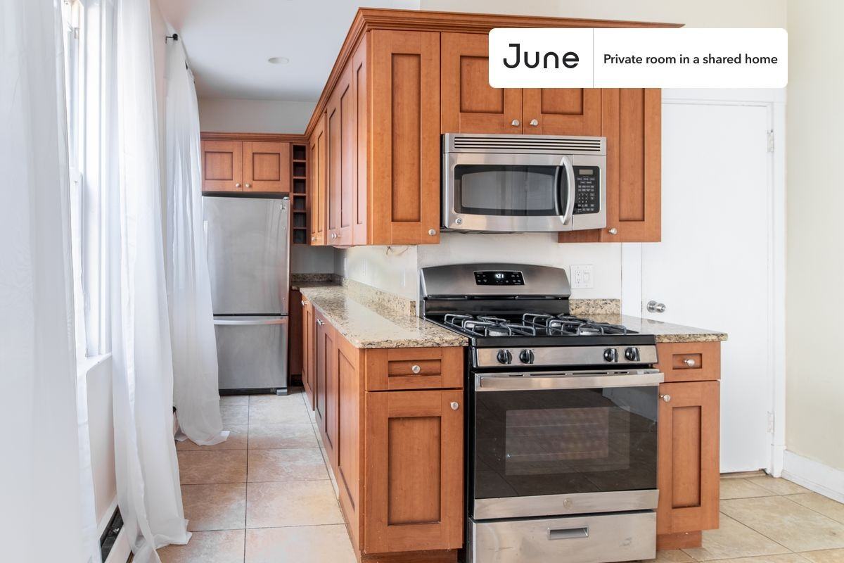 72 Calumet St #D - Photo 6 of 11