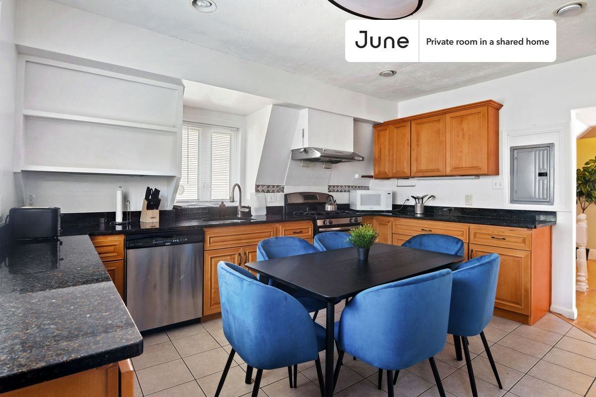 30 Royal St #F - Photo 6 of 16