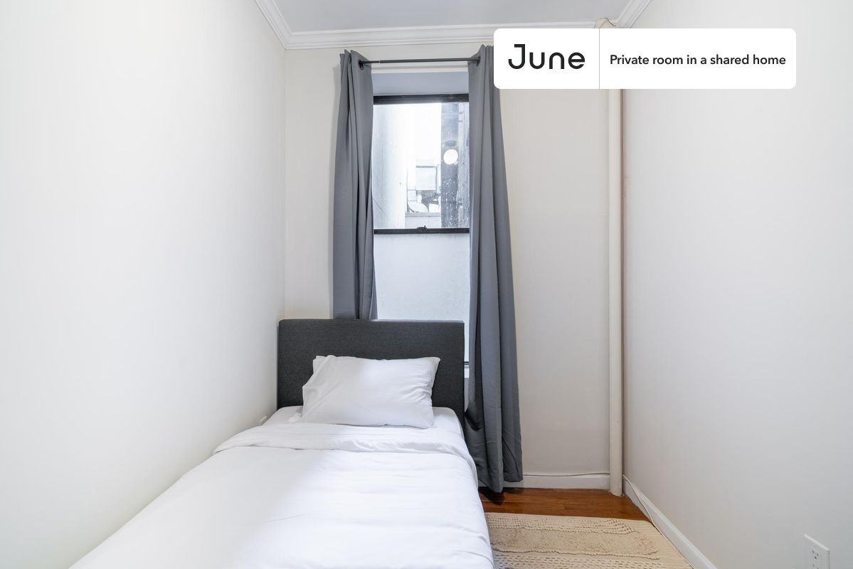 133 Avenue D #C - Photo 4 of 12