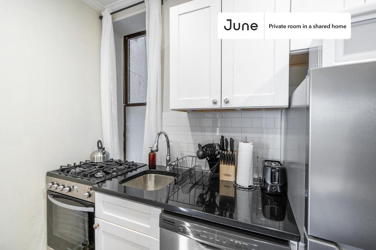 133 Avenue D #C - Photo 7 of 12