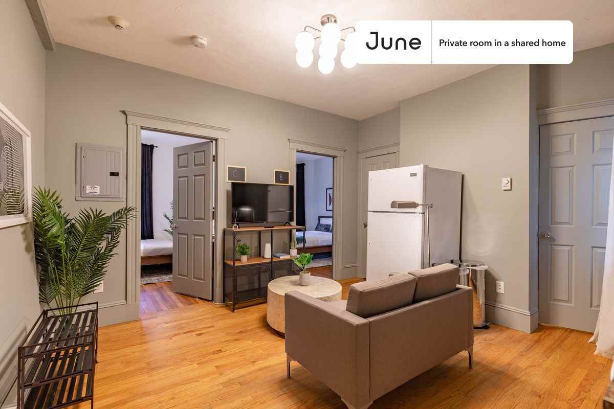 55 Park Dr #C - Photo 6 of 12