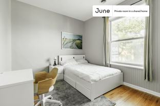 3814 N Clark St #A - Photo 1 of 1