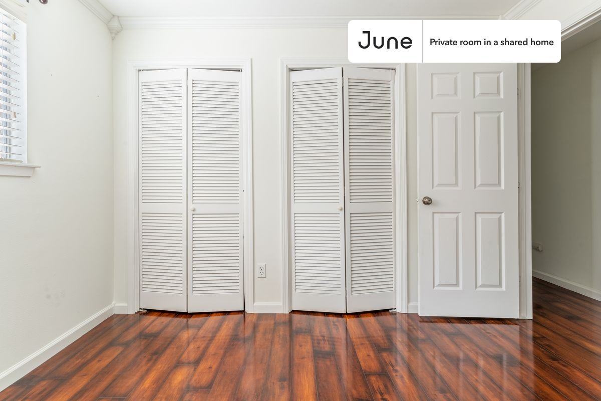 9803 Chukar Cir #B - Photo 4 of 28