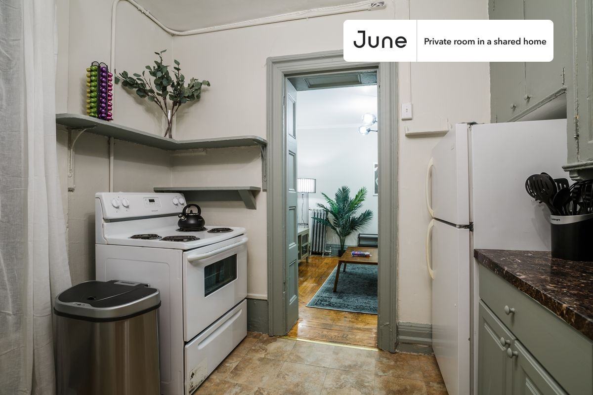 400 W 20th St #D - Photo 7 of 11