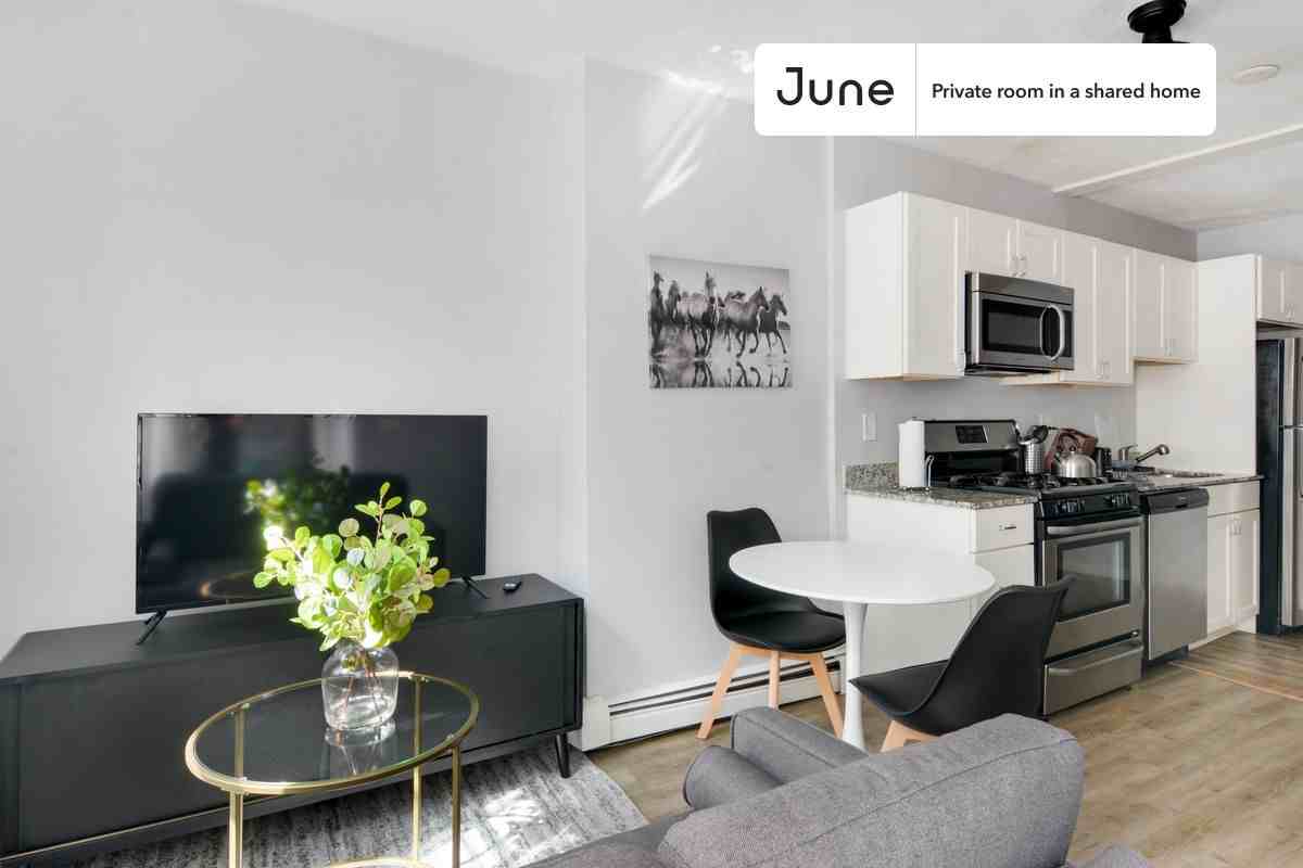 36 N Bennet St #A - Photo 7 of 15
