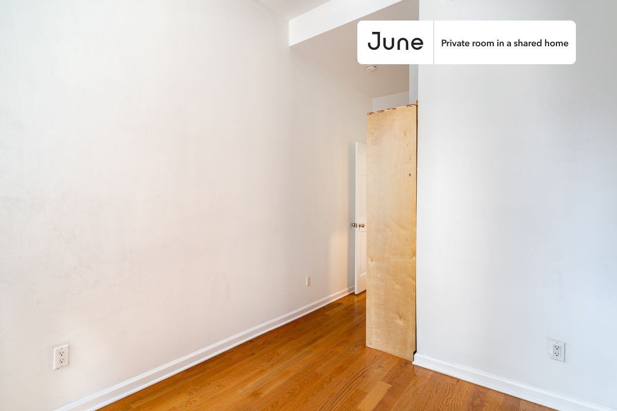 401 E 57th St #B - Photo 5 of 15