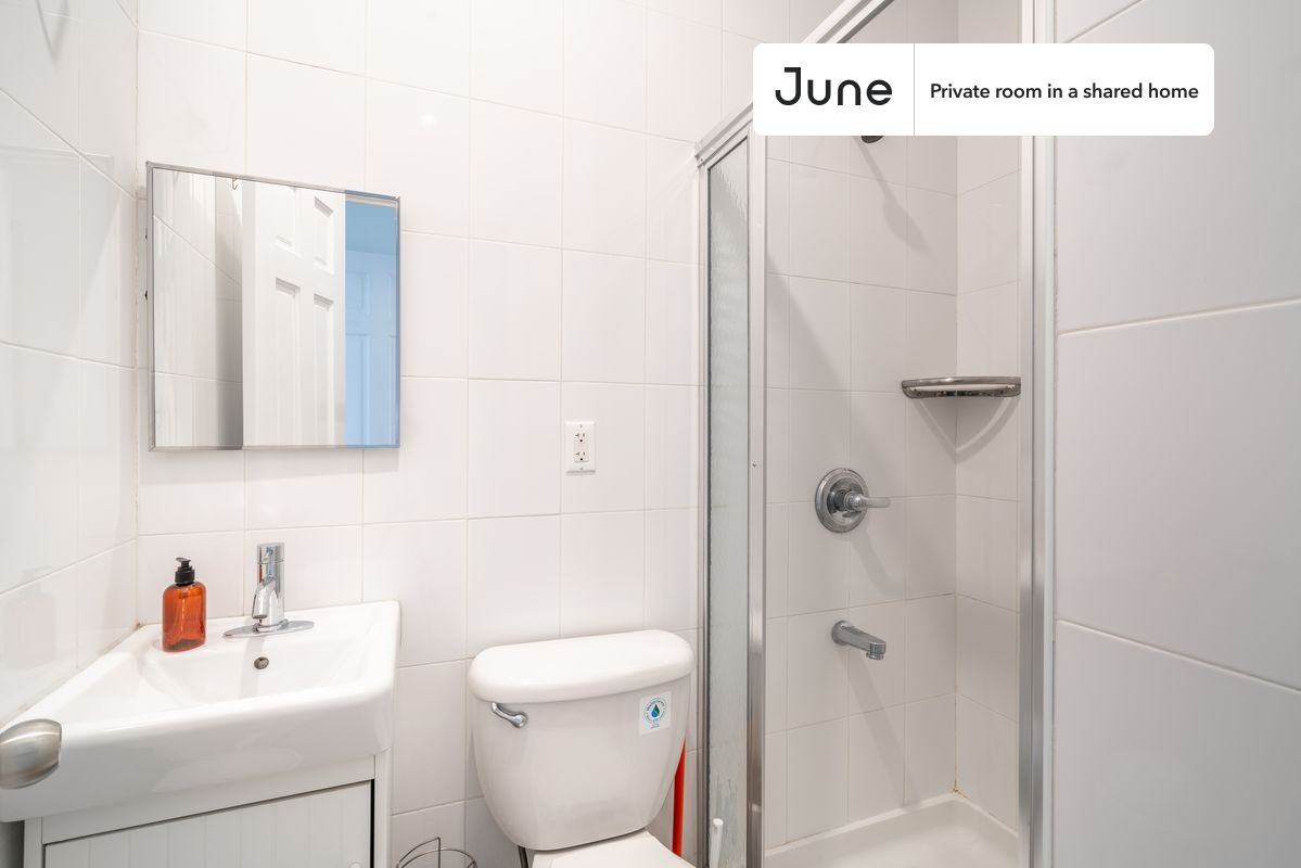 401 E 57th St #B - Photo 6 of 15