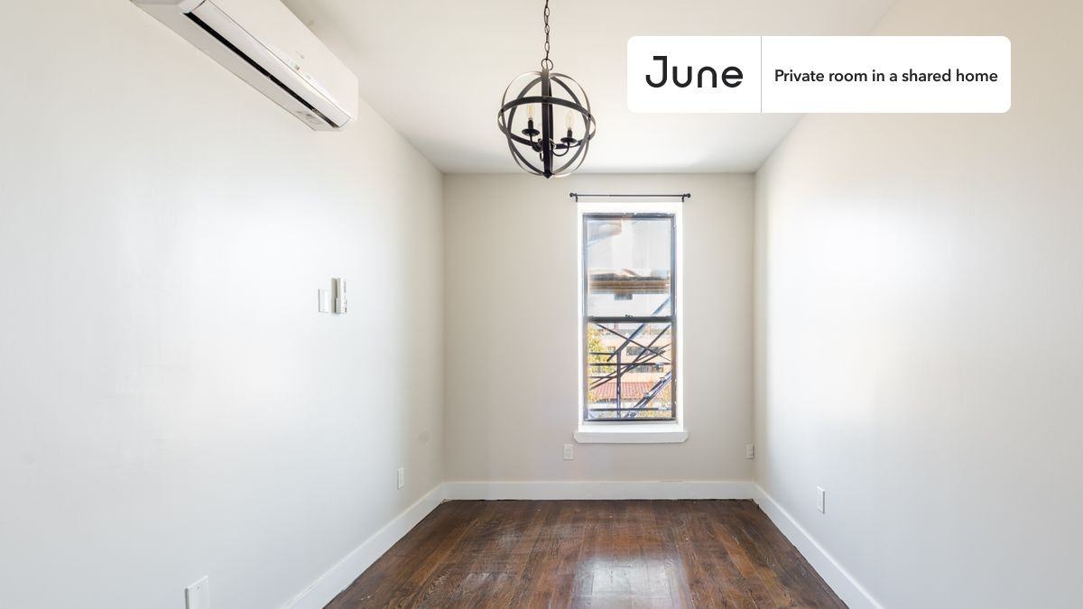 1131 Broadway #D - Photo 2 of 15