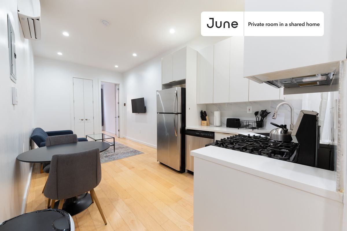 252 Madison St #C - Photo 2 of 17