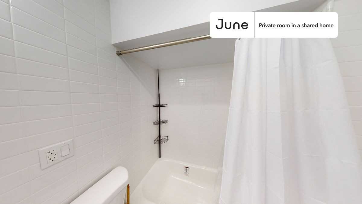 2444 43rd St #B - Photo 7 of 8