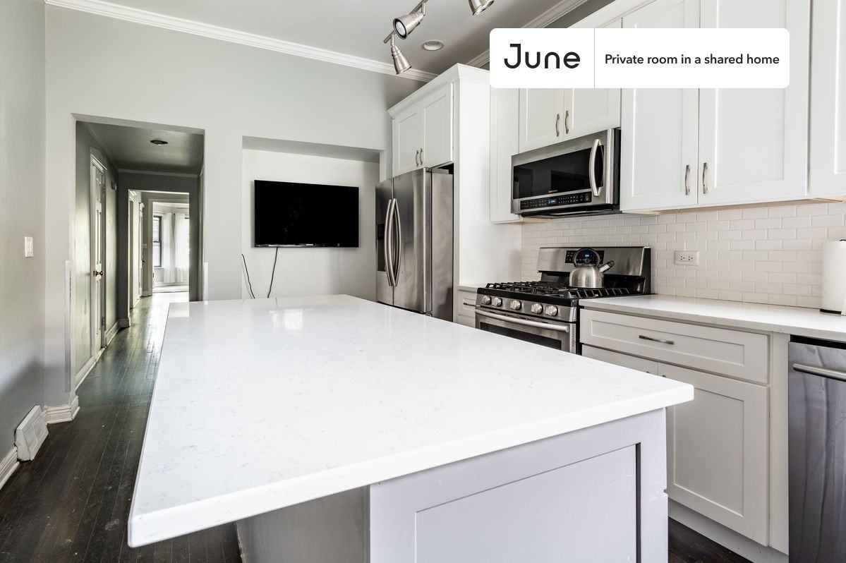 2430 N Spaulding Ave #C - Photo 6 of 17