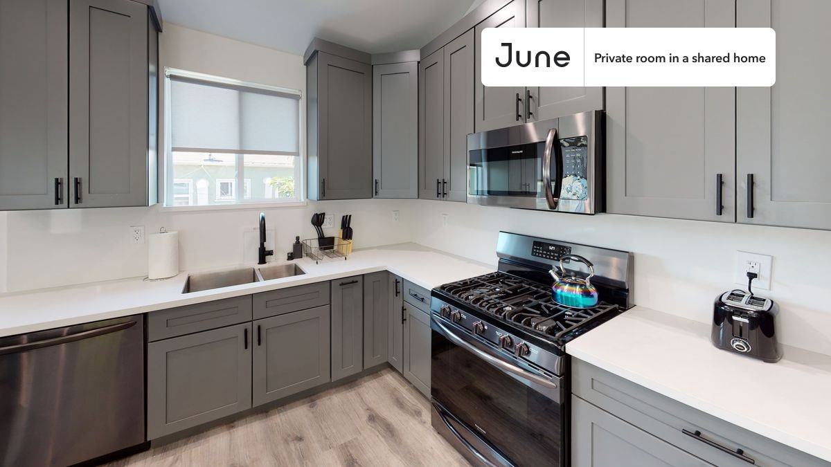 564312 Auckland Ave #B - Photo 6 of 12