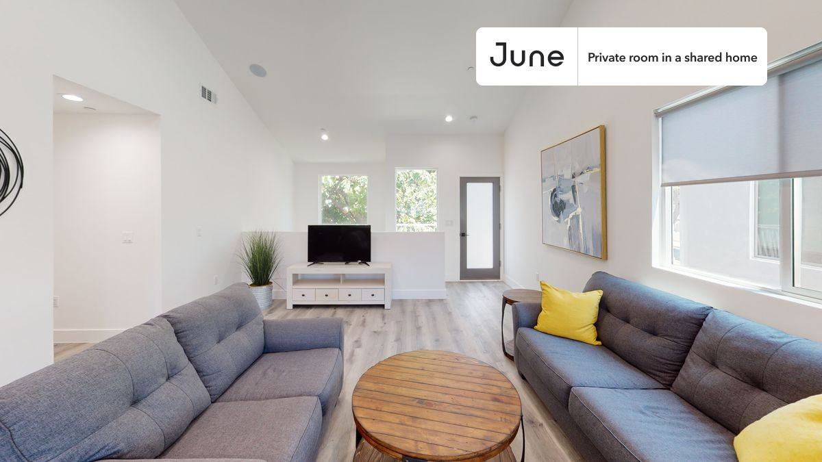 564312 Auckland Ave #B - Photo 7 of 12