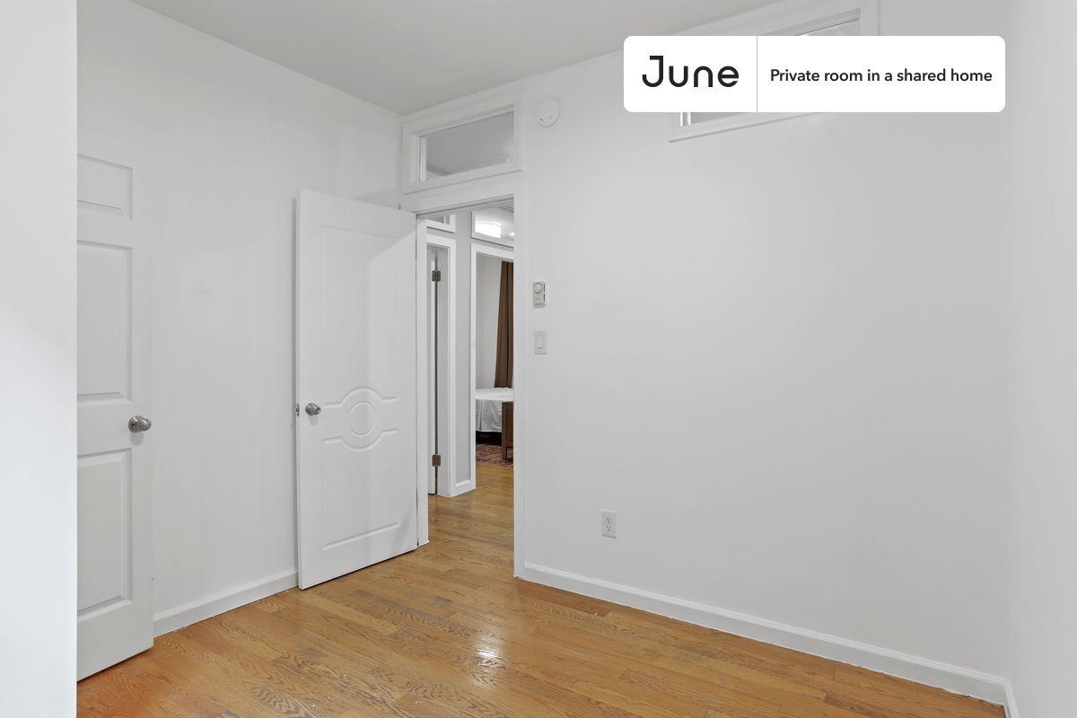 214 W 109th St #C - Photo 5 of 11