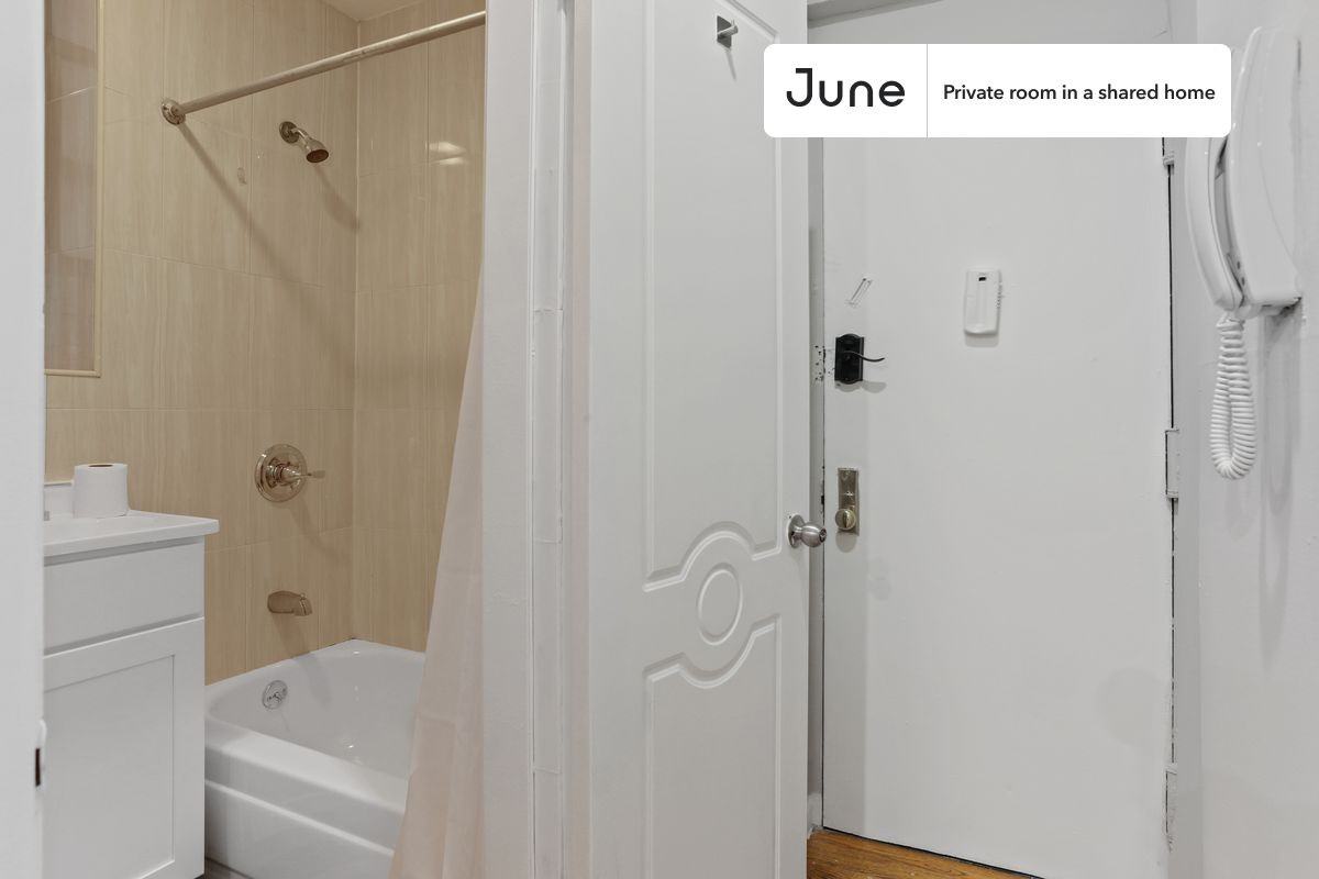 214 W 109th St #C - Photo 6 of 8