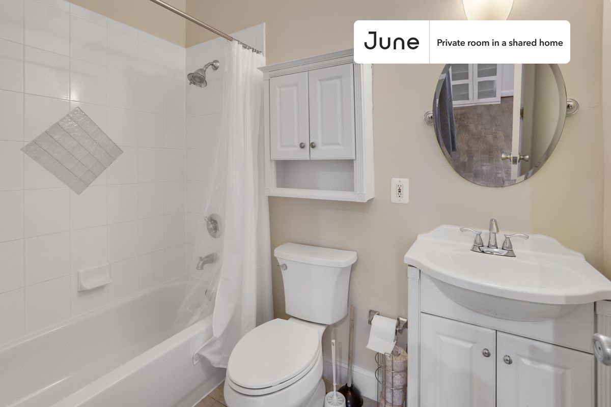 1307 Florida Ave Nw #C - Photo 5 of 17