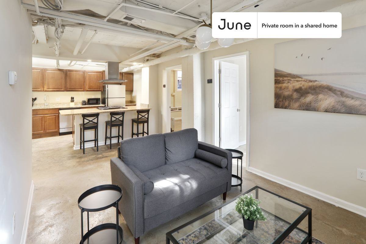 1815 S St Nw #C - Photo 6 of 17