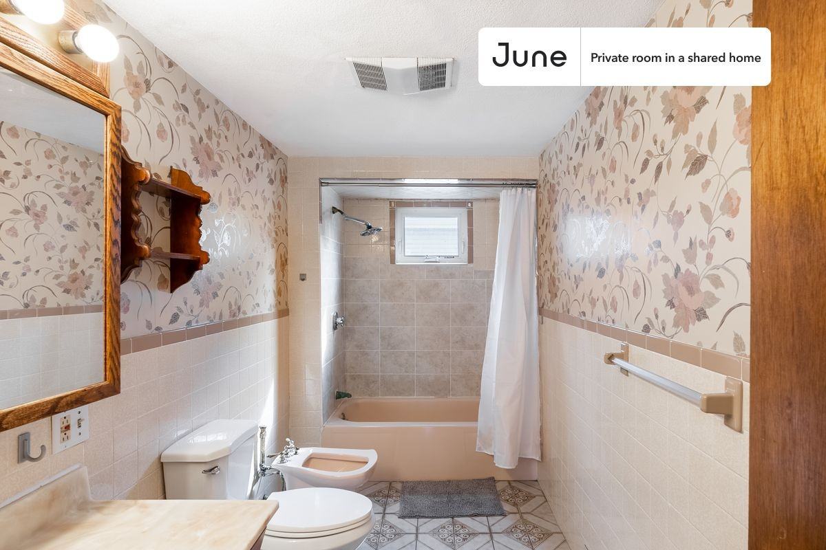 26 Charnwood Rd #B - Photo 6 of 16