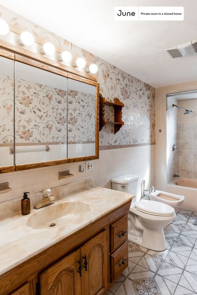 26 Charnwood Rd #B - Photo 7 of 16