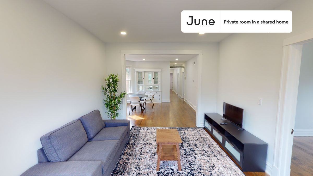 2252 N Lawndale Ave #B - Photo 5 of 29