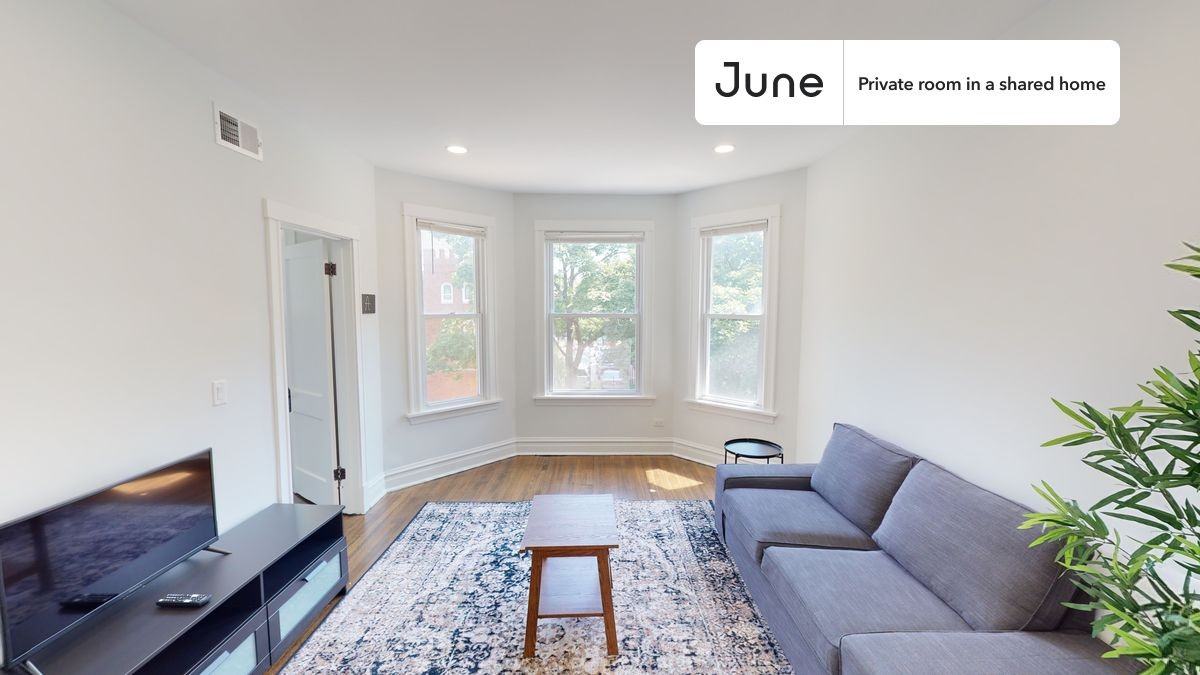 2252 N Lawndale Ave #B - Photo 6 of 29